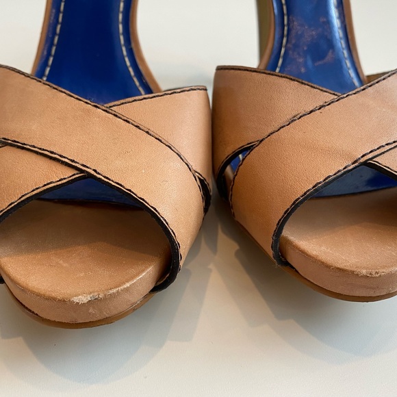 Gorgeous tan leather wrap ankle high heels - Picture 4 of 5